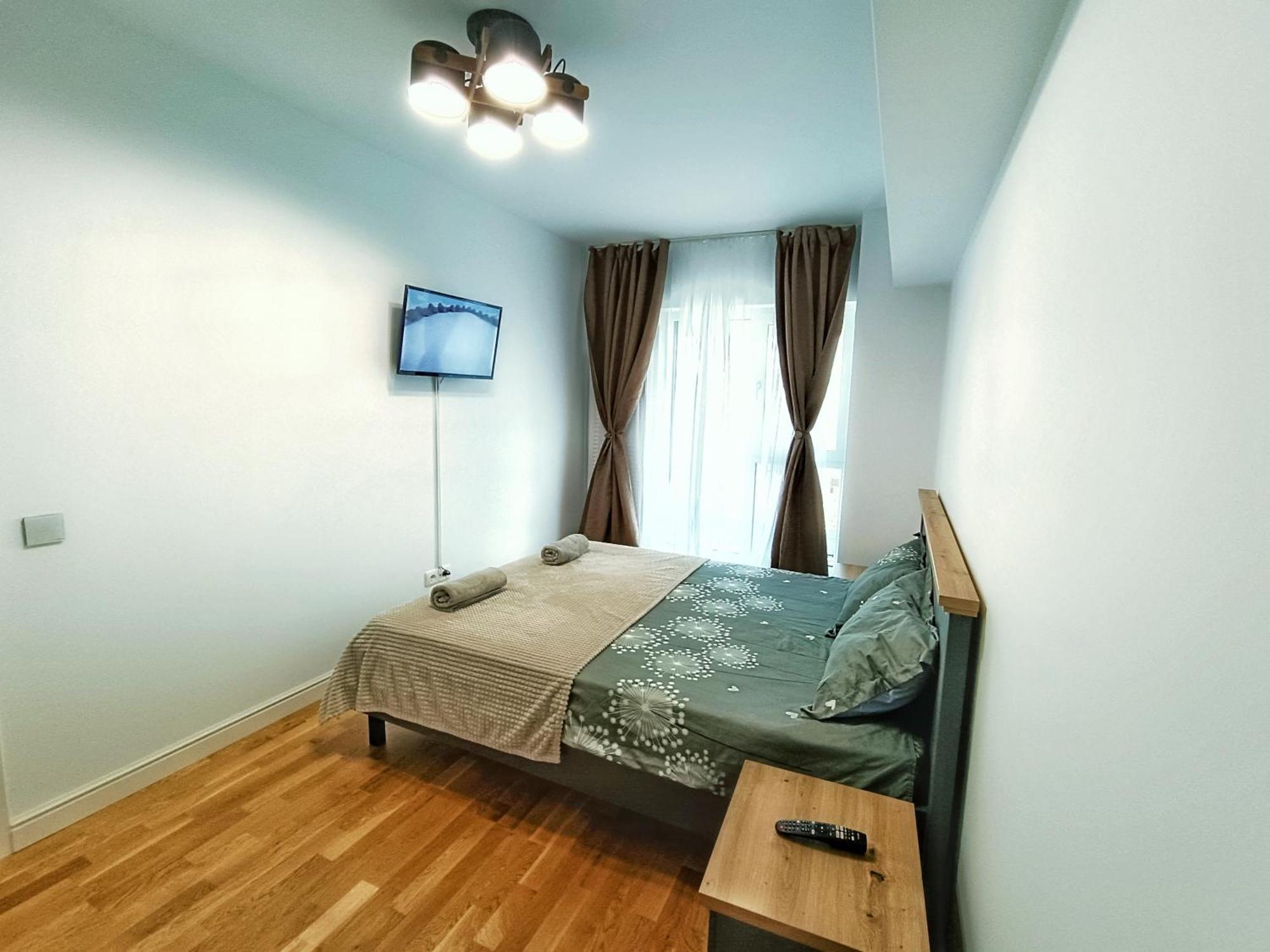 Super Apartments Near Airport With Shop & Free Parking Iasi Exteriér fotografie